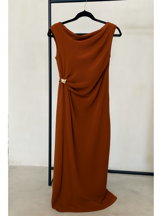 Vestido Midi Asimétrico con Detalle Fruncido
