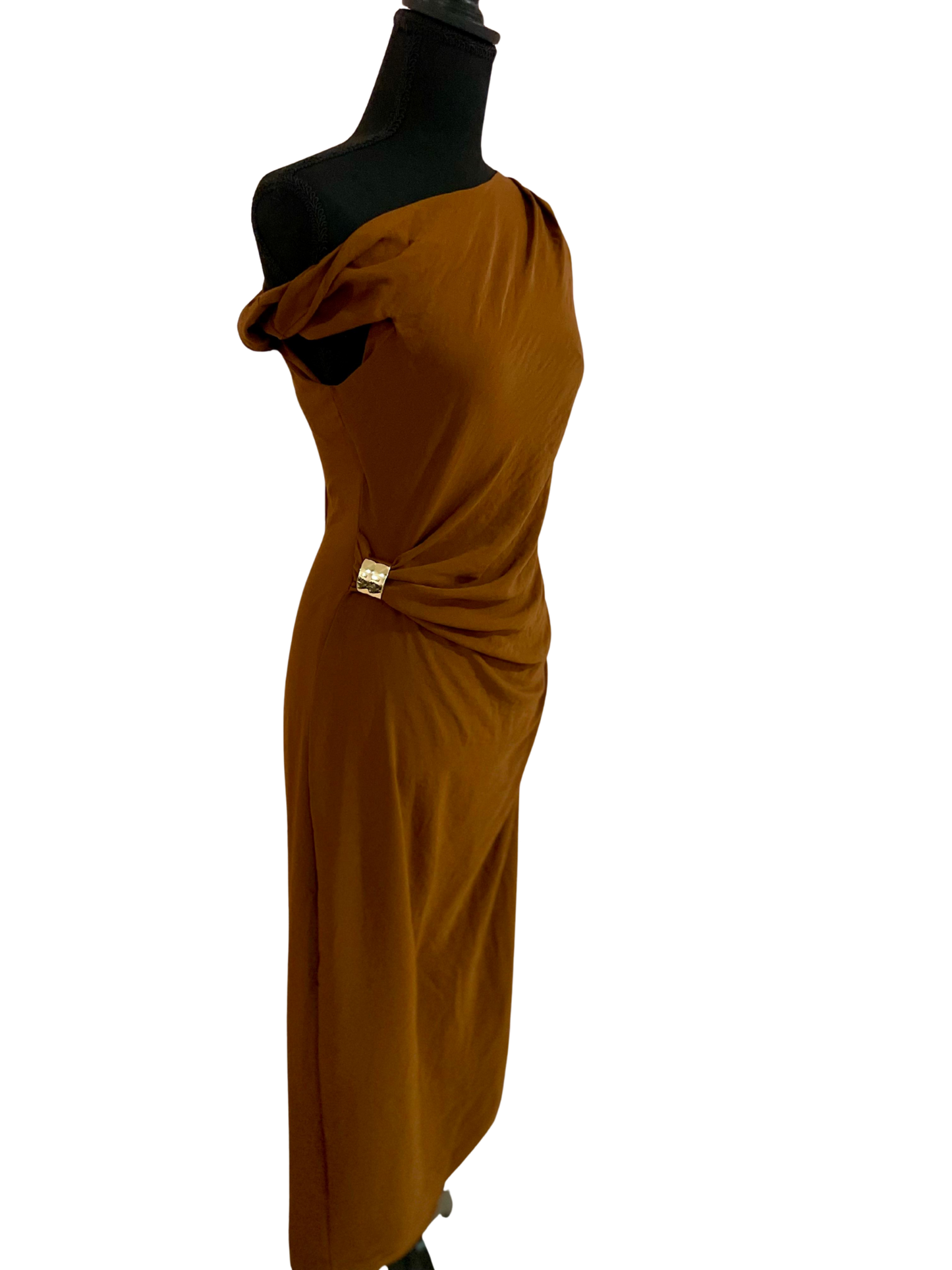 Vestido Midi Asimétrico con Detalle Fruncido