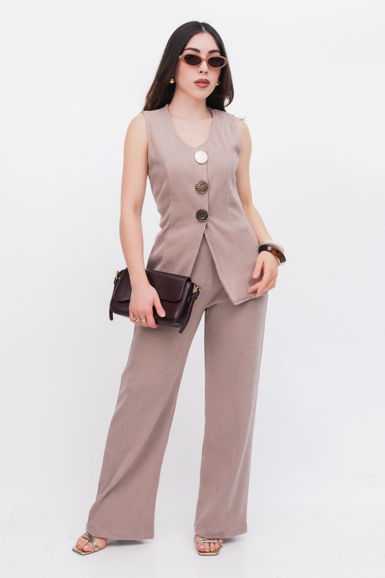 Conjunto de Chaleco y pantalón con bolsillos