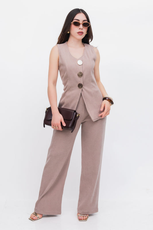 Conjunto de Chaleco y pantalón con bolsillos