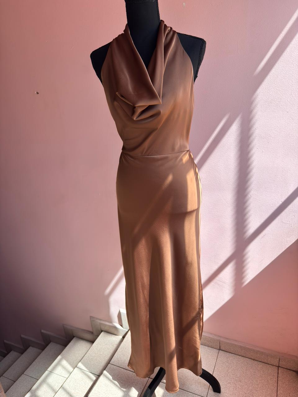 Vestido Satinado Cuello Cowl